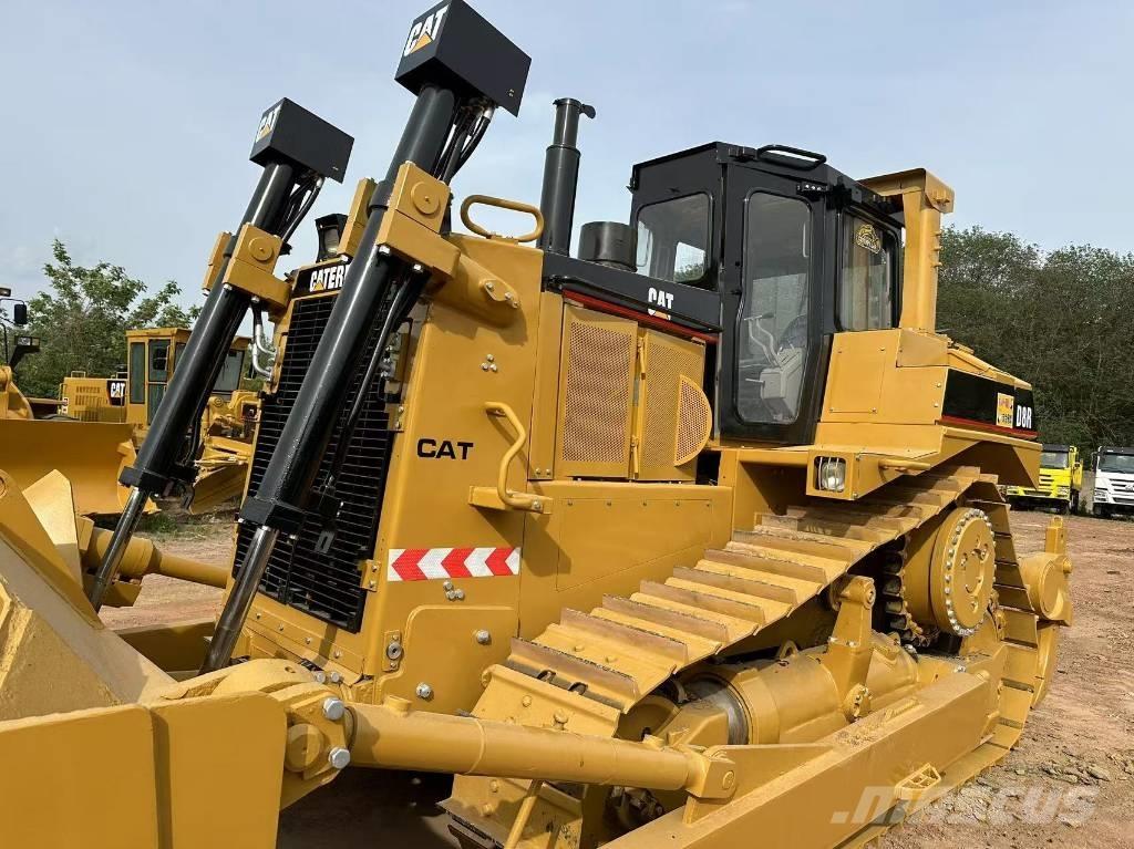 CAT D 8 R Buldožeri guseničari