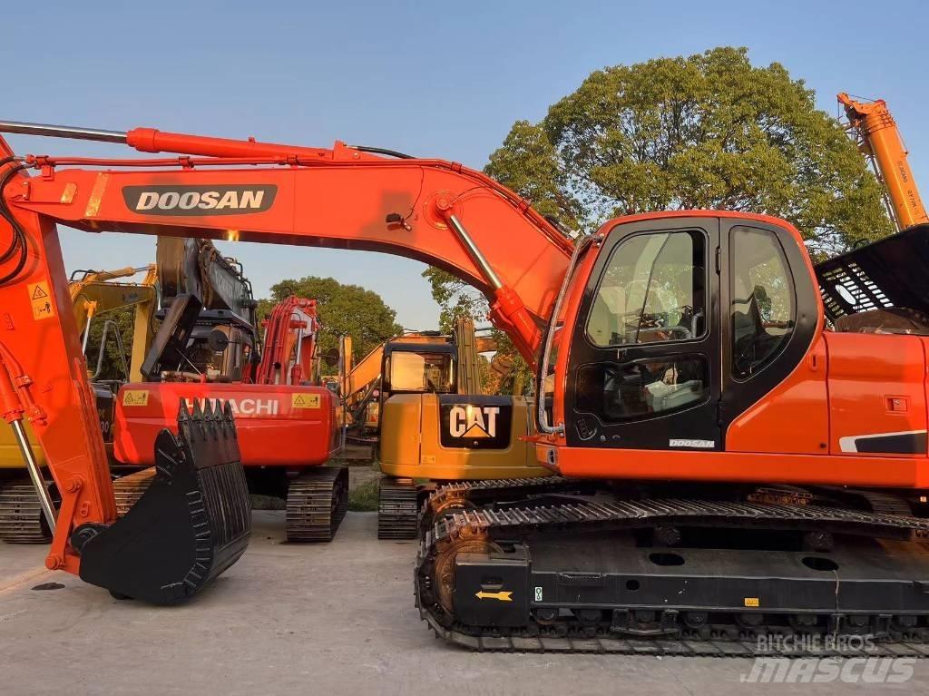 Doosan DX225LC-9C Bageri guseničari