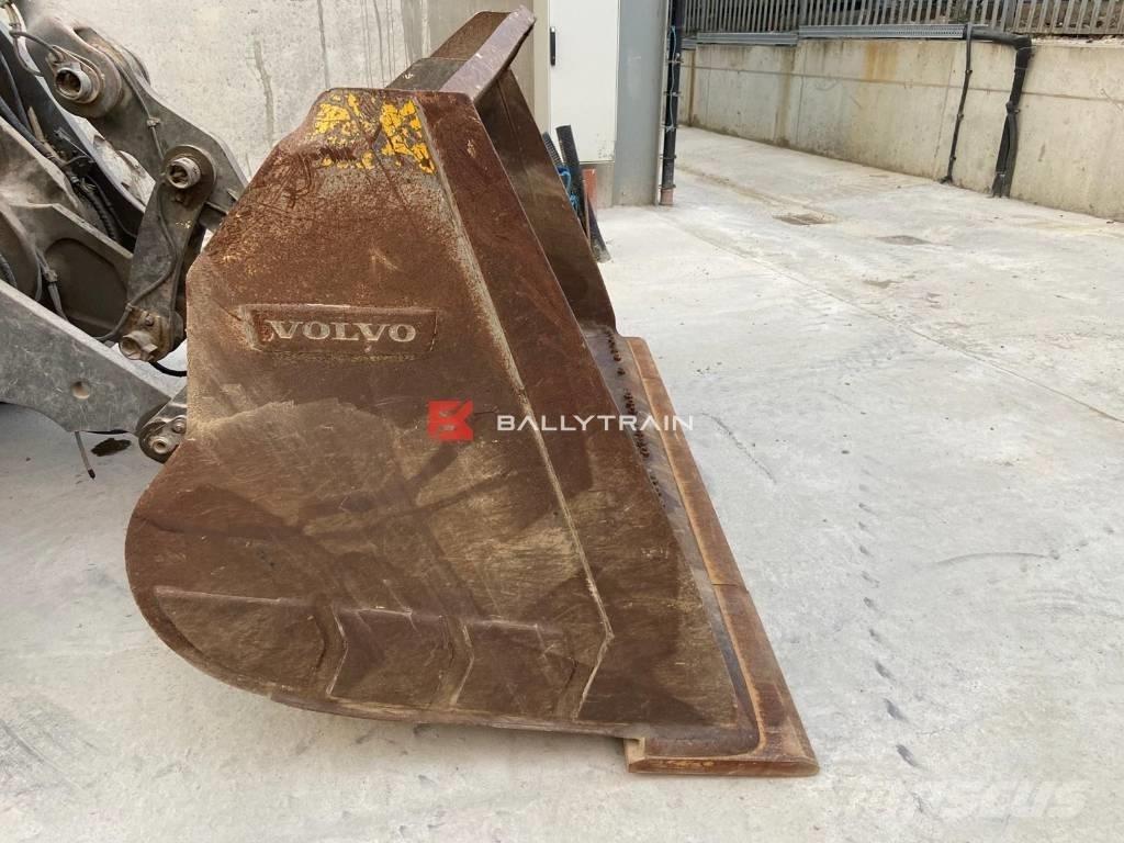 Volvo L 120 H Utovarivači na točkove