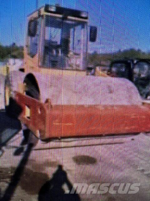 Bomag BW 211 D Valjci sa duplim bubnjem