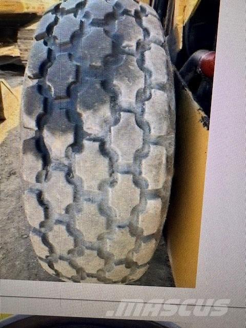 Bomag BW 211 D Valjci sa duplim bubnjem