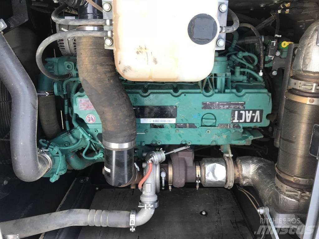 Volvo EC250E L Bageri guseničari