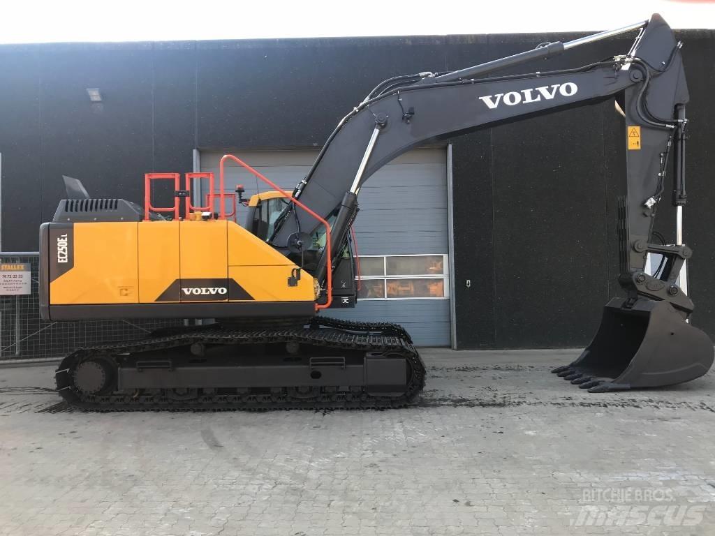 Volvo EC250E L Bageri guseničari