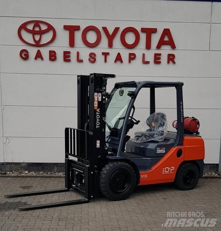 Toyota 02-8FGJF35 Plinski viljuškari