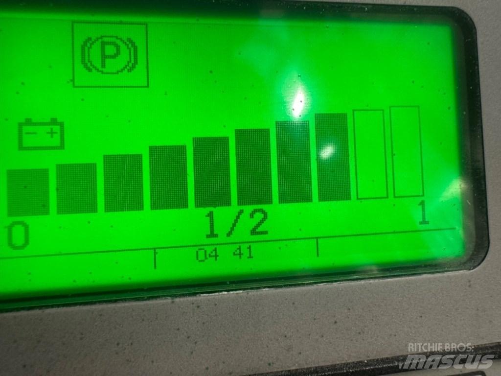 Combilift CB2500E Električni viljuškari