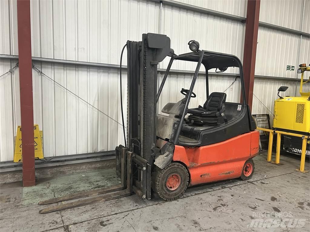 Linde E30-02 Električni viljuškari