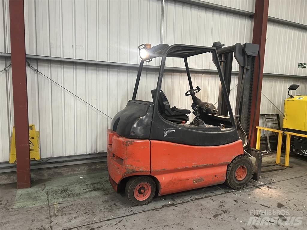 Linde E30-02 Električni viljuškari