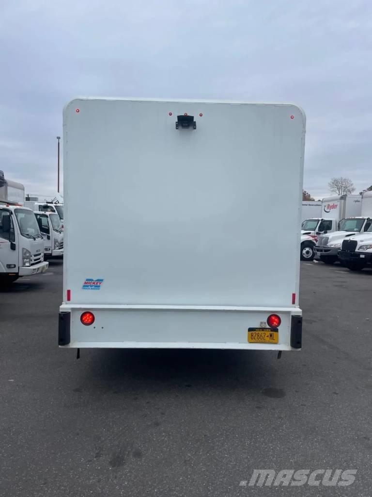 International 4300 Kamioni za prevoz pića