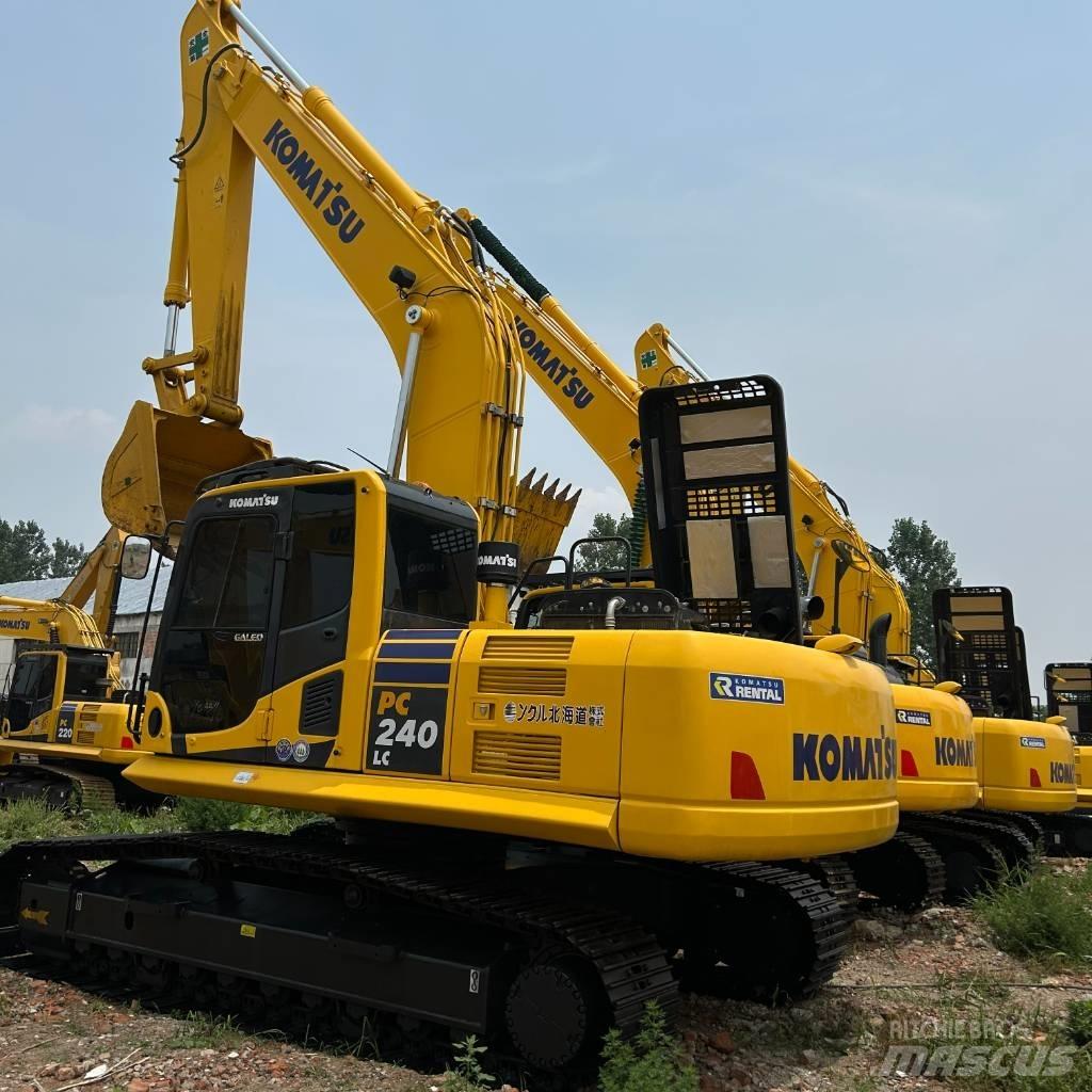 Komatsu 240-8 Bageri guseničari