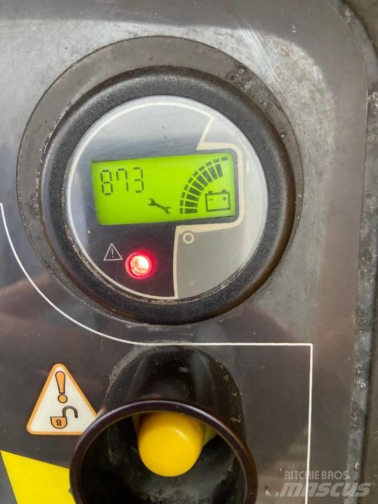 JLG E 600 JP Teleskopske podizne platforme