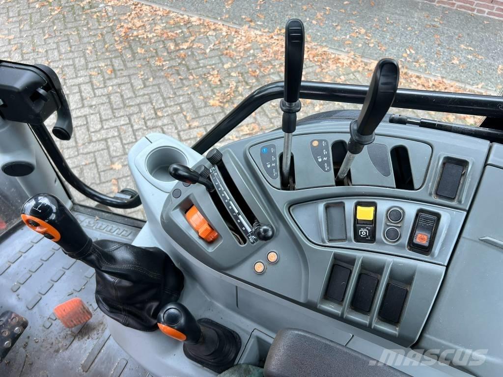 CLAAS Atos 230 Traktori