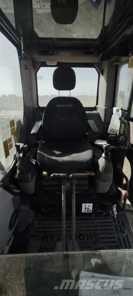 Komatsu PC 138 US-8 Bageri guseničari