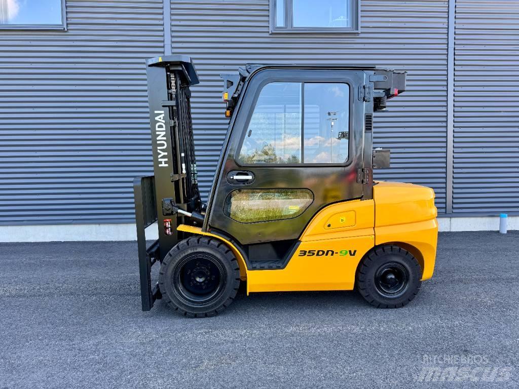 Hyundai 35DN-9V Dizelski viljuškari