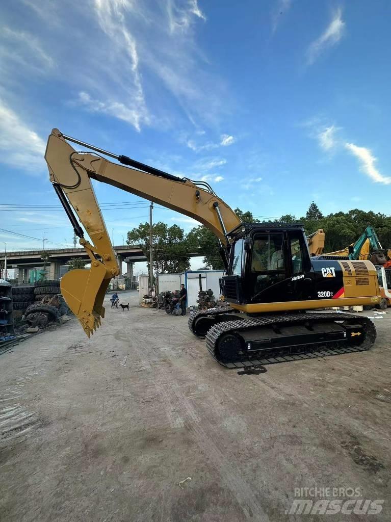 CAT 320D2 Bageri guseničari