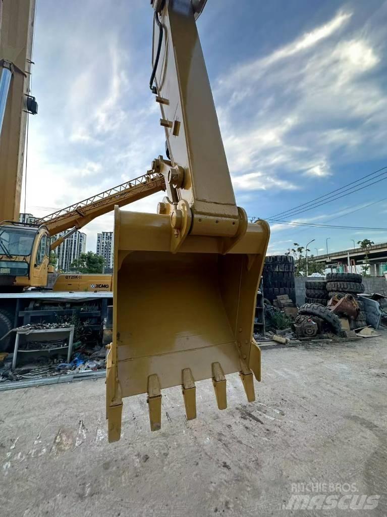 CAT 320D2 Bageri guseničari