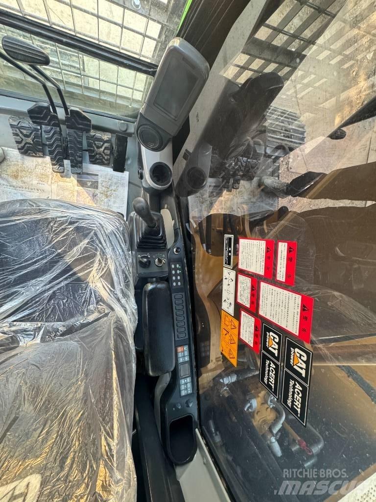 CAT 330 D L Bageri guseničari