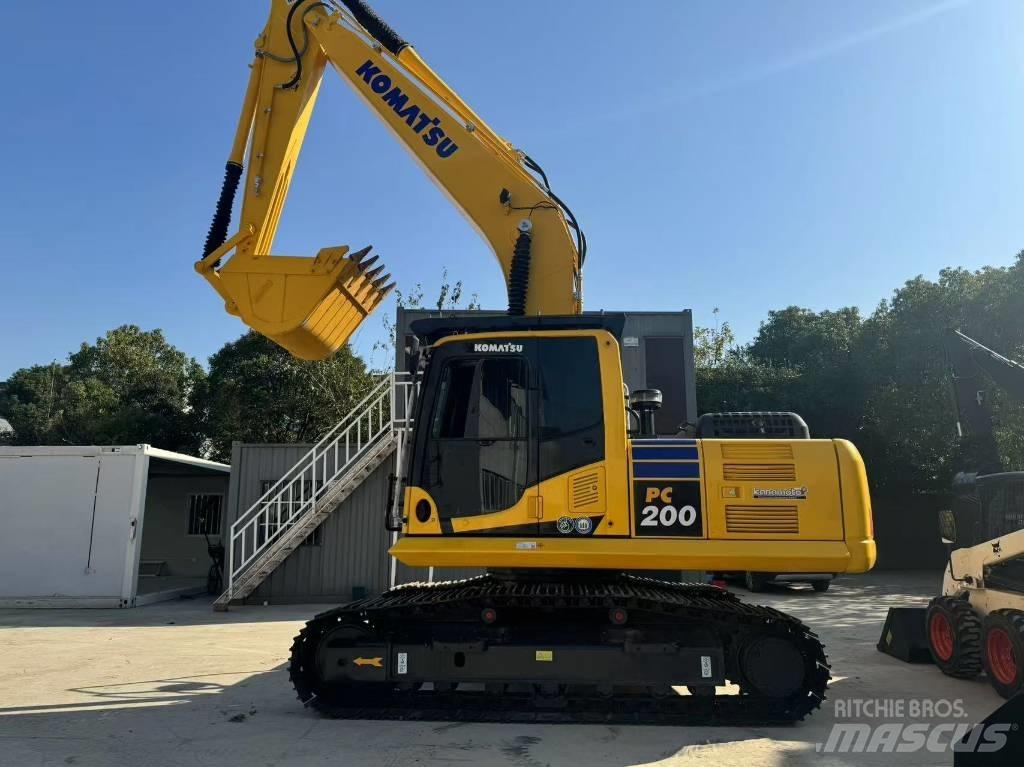 Komatsu PC 200-8 Bageri guseničari