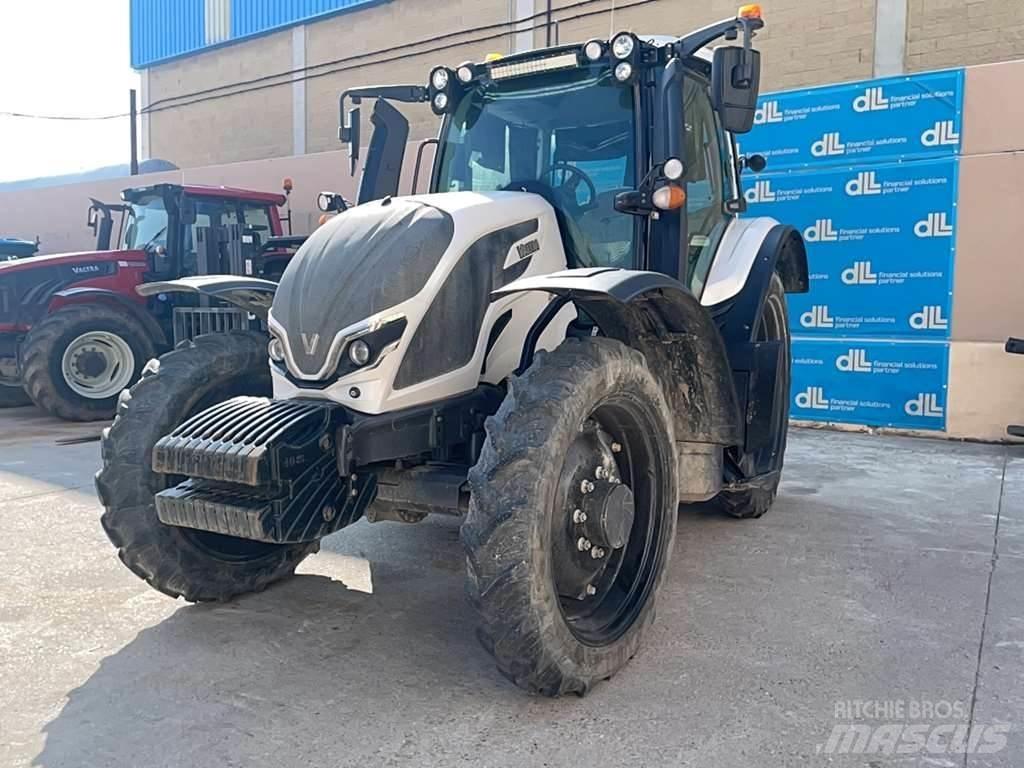 Valtra G135 Traktori