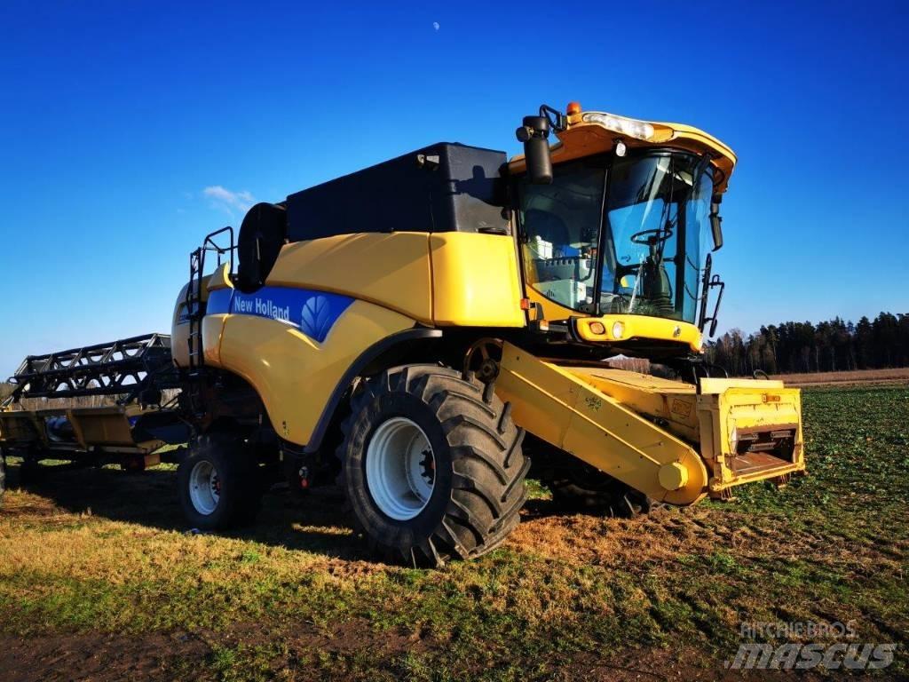 New Holland CX 8080 Kombajni