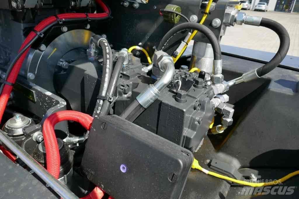 Bomag BW 213 D-5 Nabijači zemlje