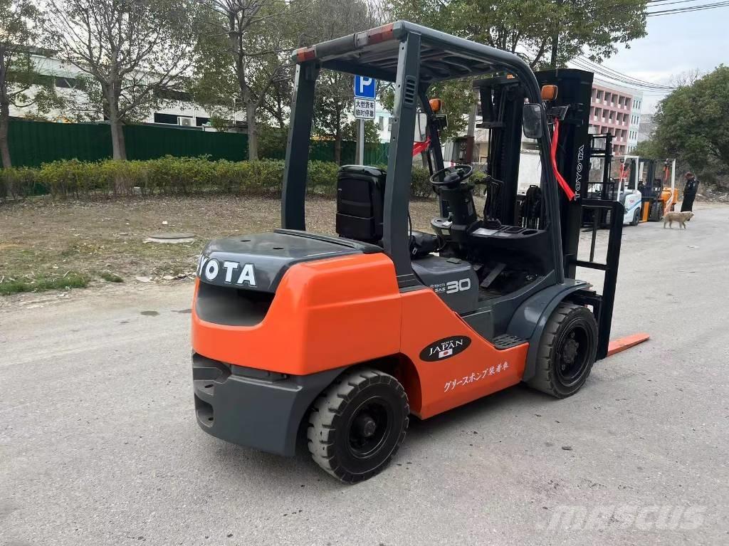 Toyota 3t Dizelski viljuškari