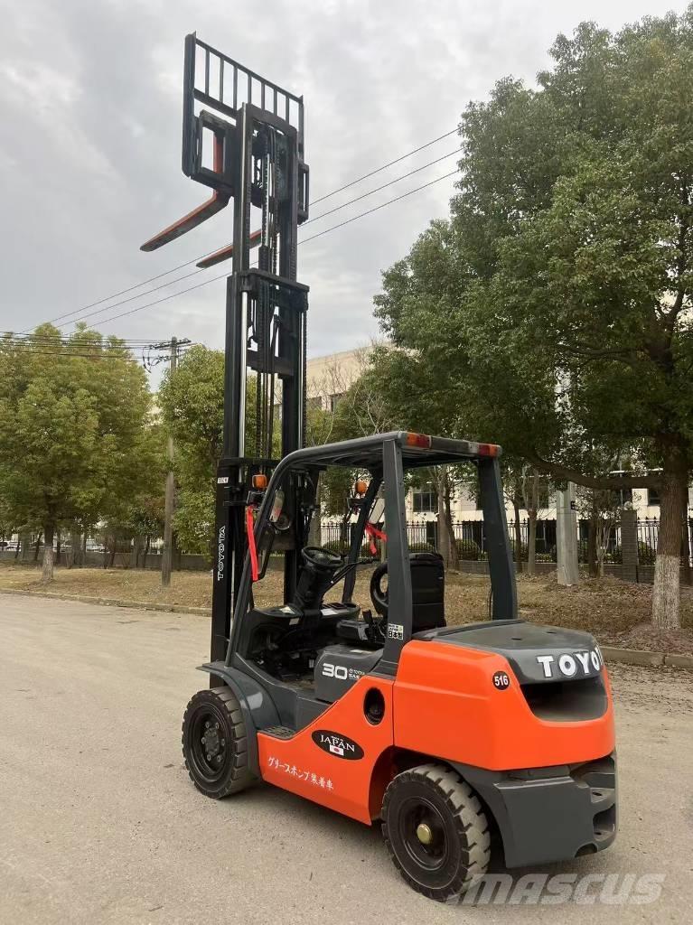 Toyota 3t Dizelski viljuškari