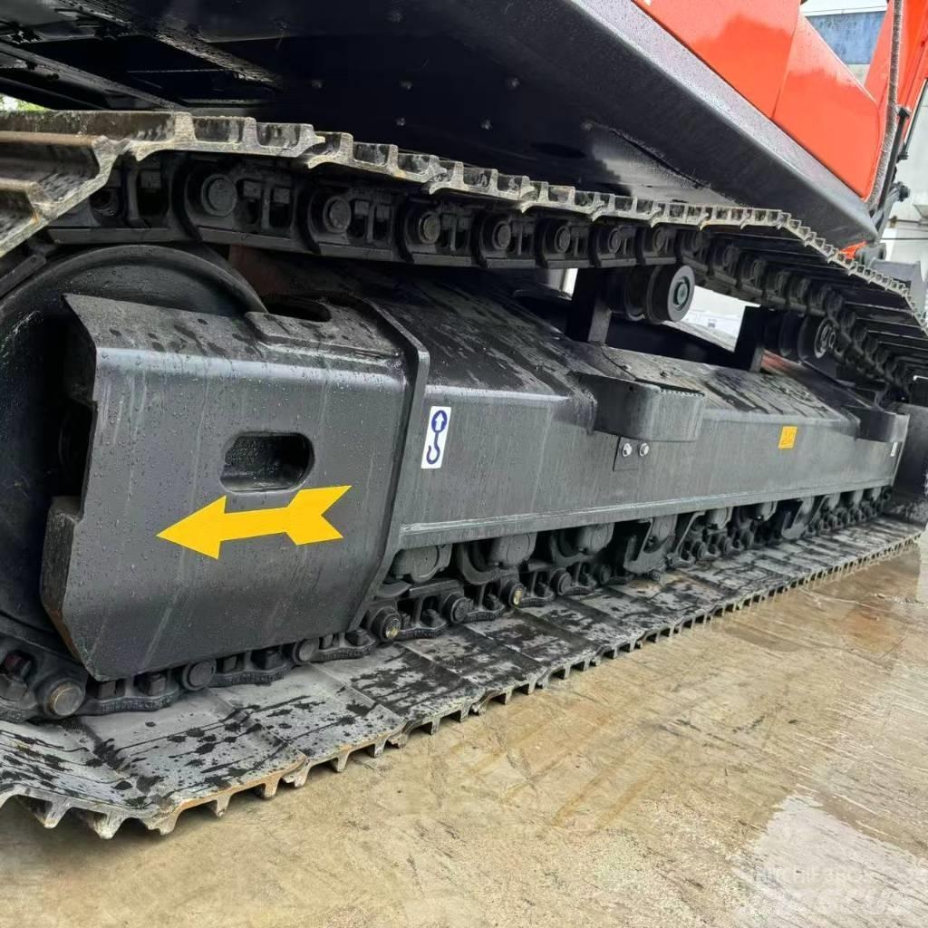 Doosan DX 225 LCA Bageri guseničari