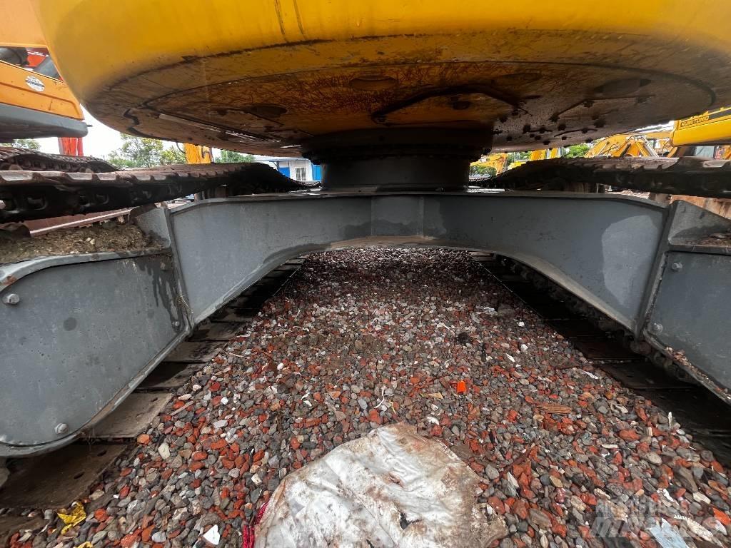 Komatsu PC 138 US Bageri guseničari