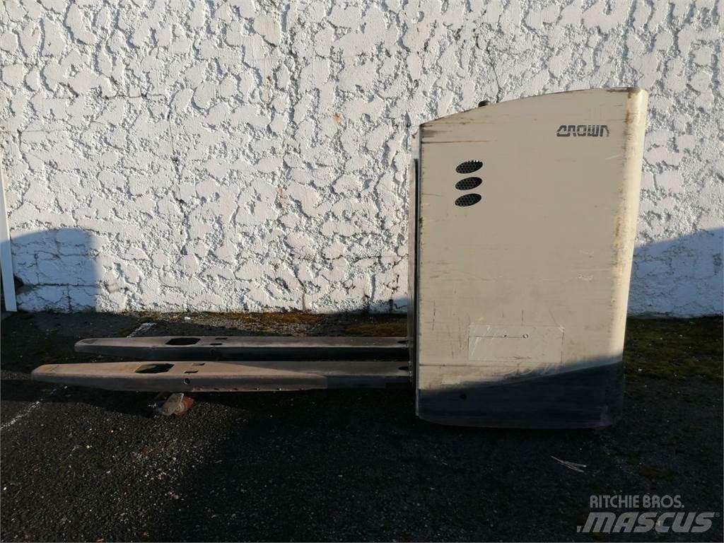 Crown RT4000 Samopogonski ručni viljuškari