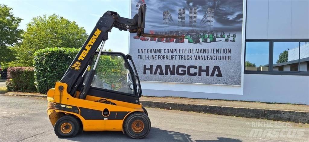 JCB TLT30D Poljoprivredni teleskopski utovarivači
