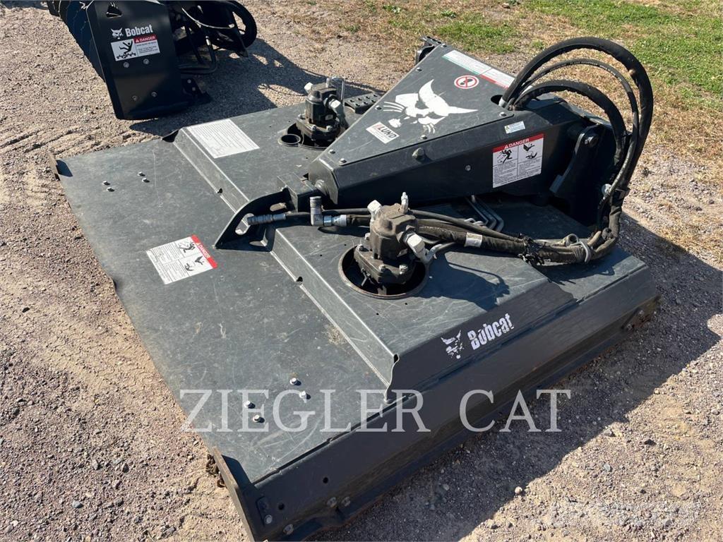 Bobcat BRUSHCAT Skid steer mini utovarivači