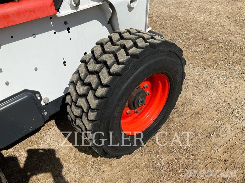 Bobcat S250 Skid steer mini utovarivači