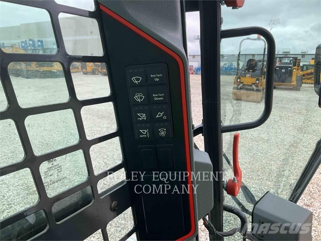 Bobcat T66 Skid steer mini utovarivači
