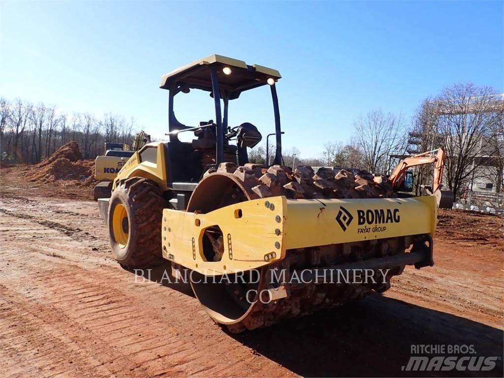 Bomag BW211PHD-5 Nabijači zemlje