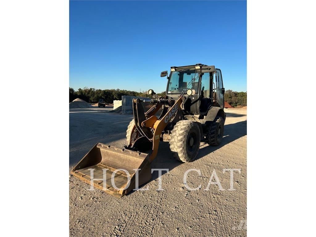 CASE 321F Utovarivači na točkove