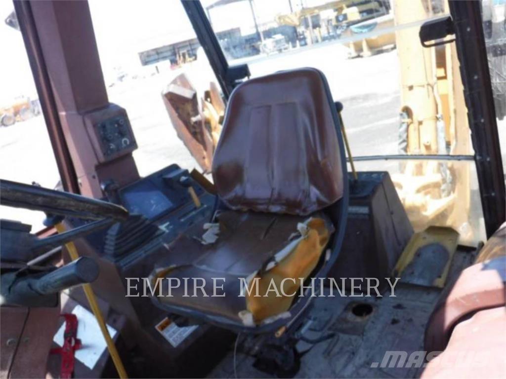 CASE 590 Rovokopači