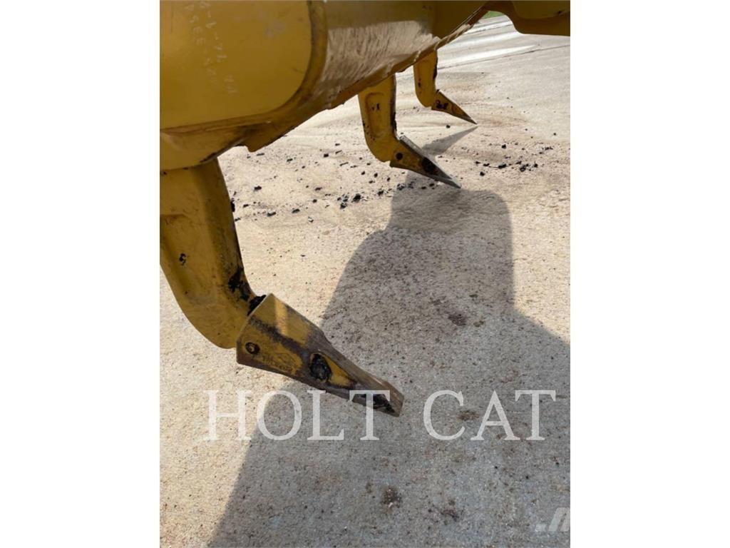 CAT 140 Grejderi