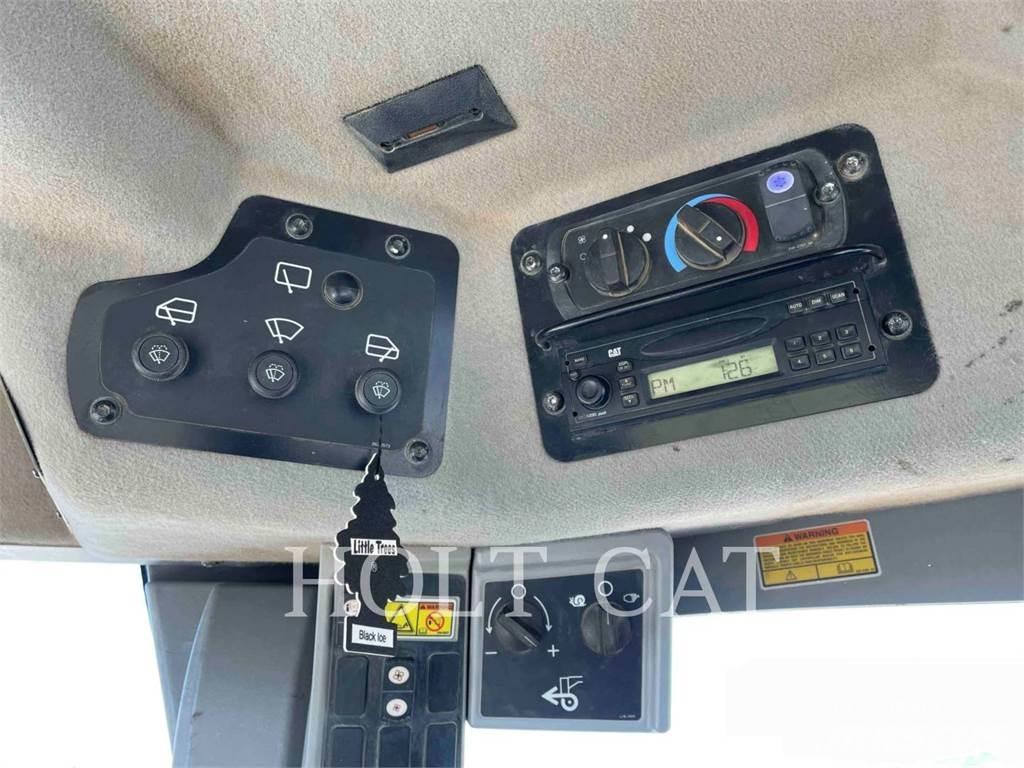 CAT 140M AWD Grejderi