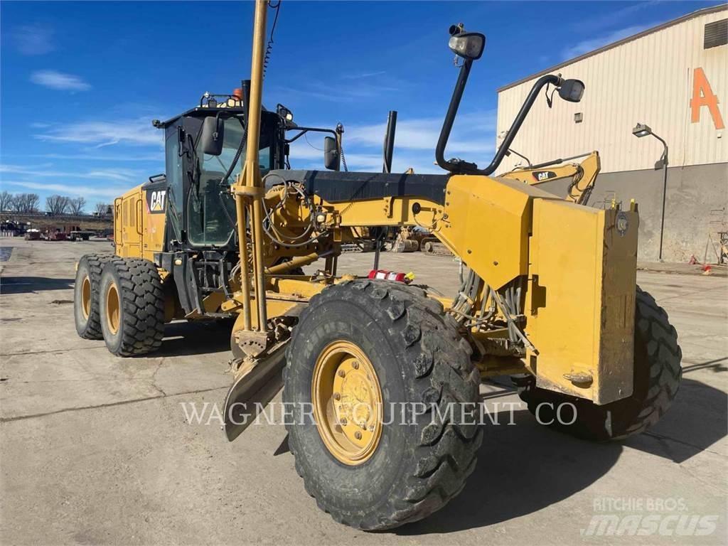 CAT 140M2 AWD Grejderi