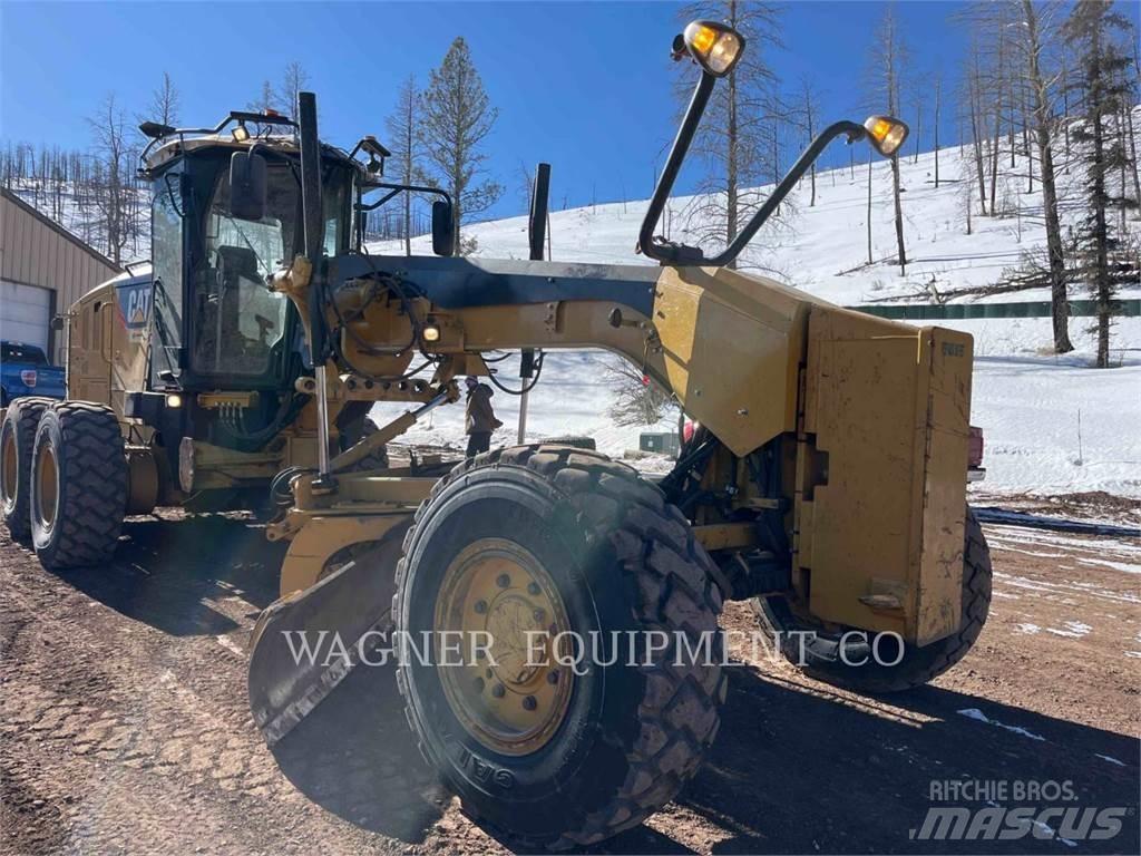 CAT 140M2 AWD Grejderi