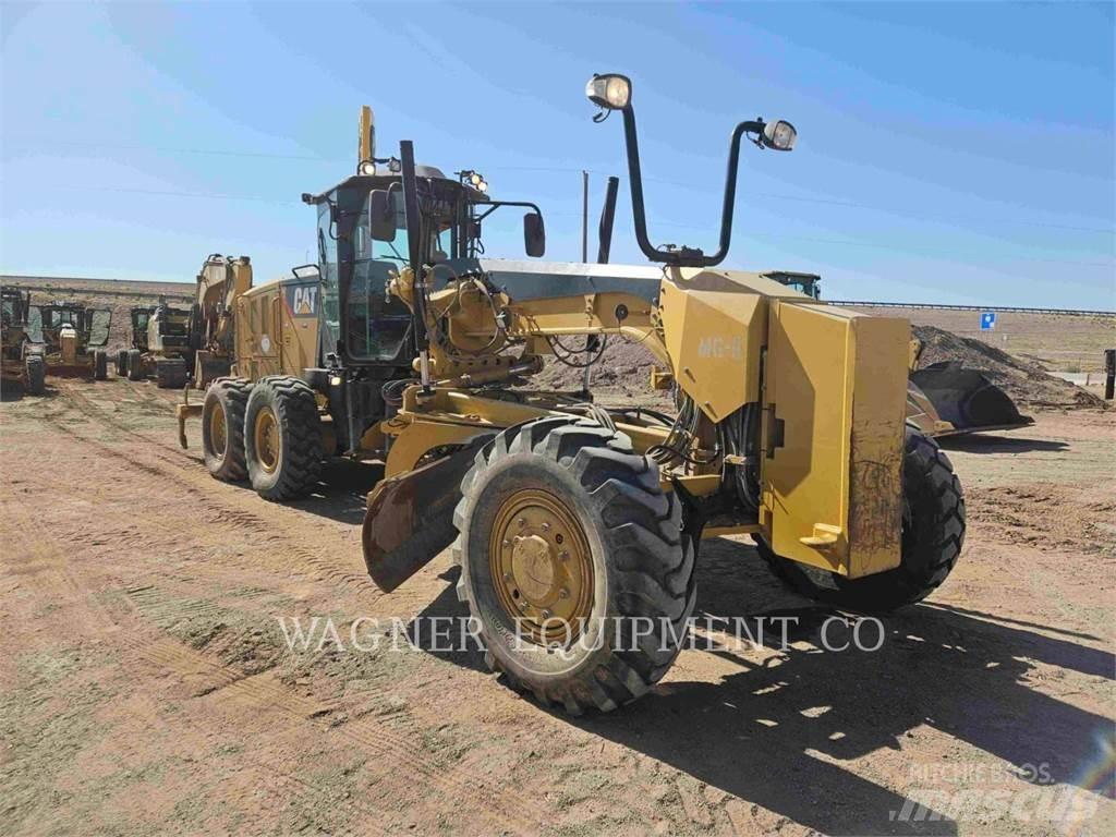 CAT 140M3 AWD Grejderi