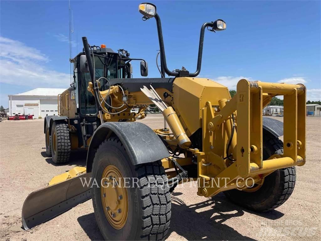 CAT 140M3 AWD Grejderi