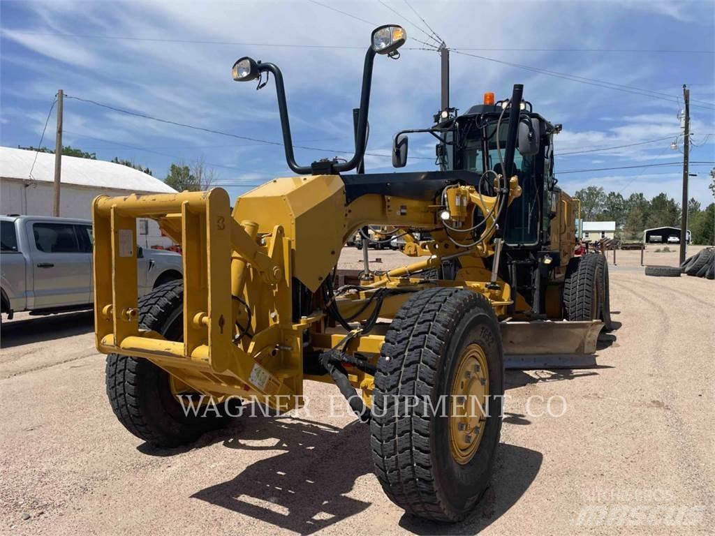 CAT 140M3 AWD Grejderi