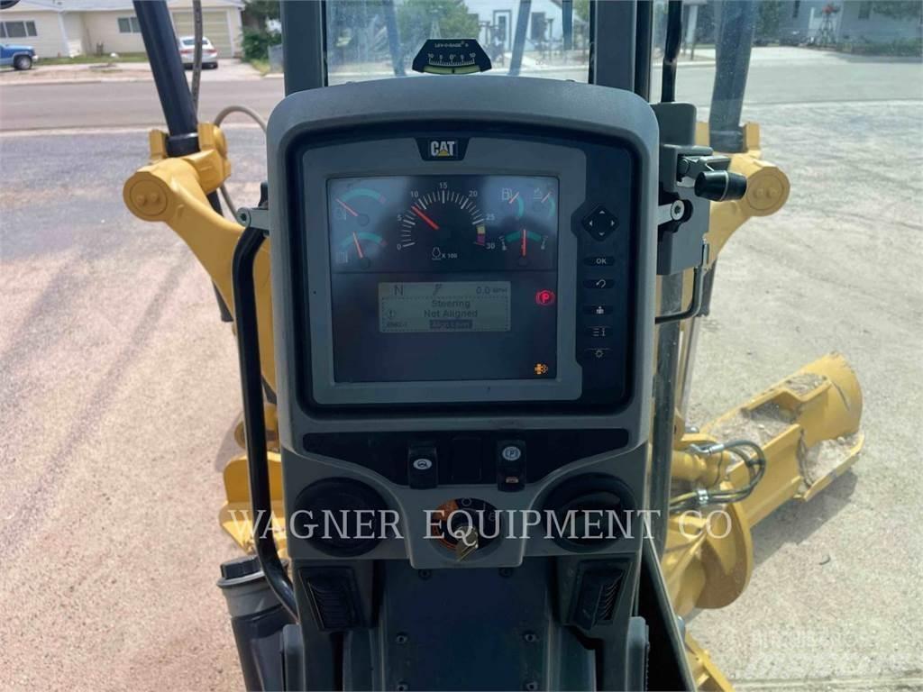CAT 140M3 AWD Grejderi