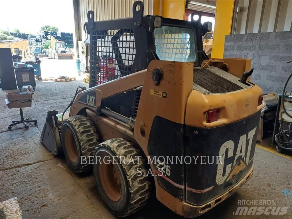 CAT 226 Skid steer mini utovarivači