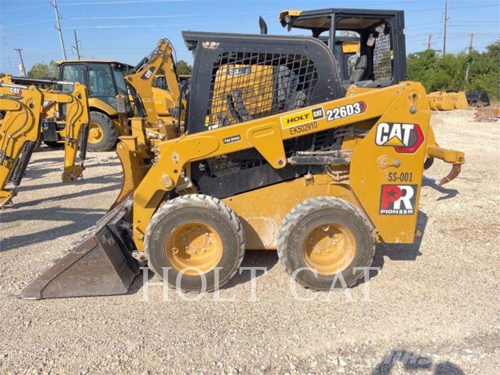 CAT 226D Skid steer mini utovarivači
