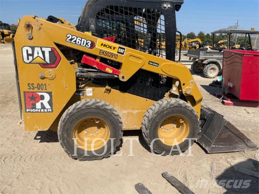 CAT 226D Skid steer mini utovarivači