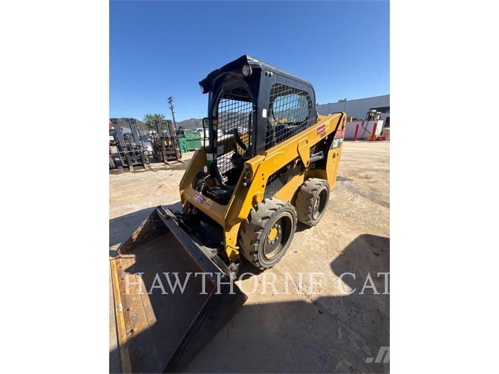 CAT 226D Skid steer mini utovarivači