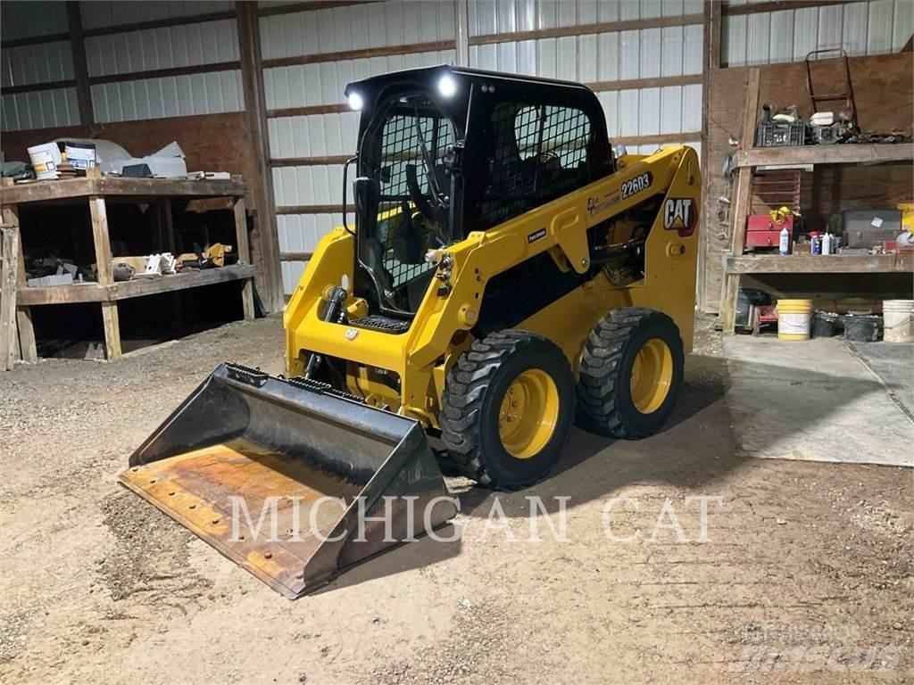 CAT 226D3 AQ Skid steer mini utovarivači