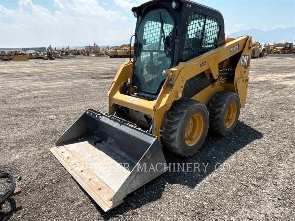 CAT 226D3 C3H2 Skid steer mini utovarivači